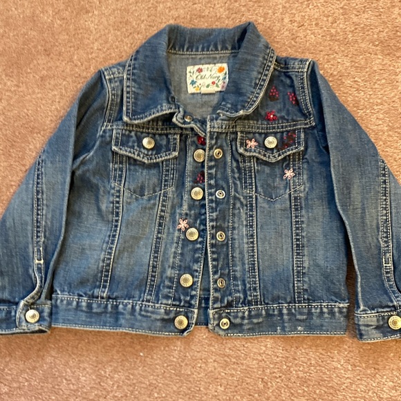 Old‎ Navy, girls distressed denim jeans jacket. Snaps up the front. - Picture 1 of 10